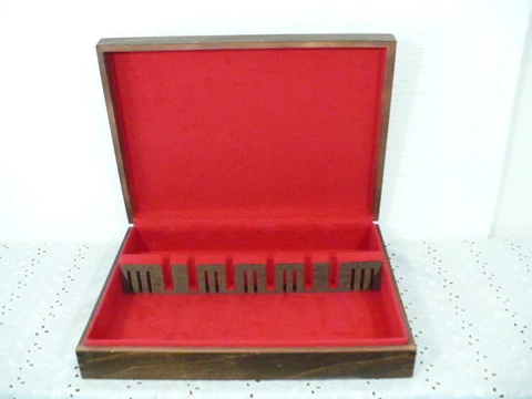 1 Vtg Sterling Flatware Walnut Wood Storage Chest Case red felt interior 13-3/4" Cover