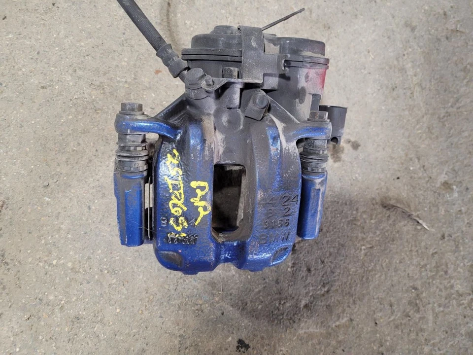 Passenger Caliper Rear With Carbon Ceramic Brakes Fits 12-19 BMW M6 2032410 - Image 1 of 1