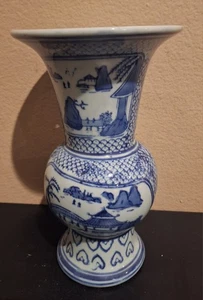 Chinesische blau-graue handbemalte Porzellan Vase - Bild 1 von 9