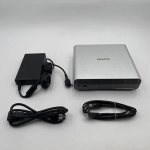 QNAP TBS-h574TX-i3-12G-US 5 Bay All-Flash NASbook Thunderbolt 4 10GbE Diskless - Bild 1 von 9