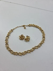VINTAGE KRONE TRIFARI GOLDFARBEN COLLIER HALSKETTE OHRRINGE SET gute Form Kostüm J - Bild 1 von 10