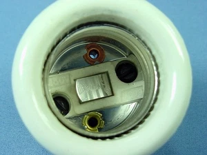 Leviton Porcelain Lampholder Bead Shade Ring Pipe Mount Light Socket 660W 10065 - Picture 1 of 6