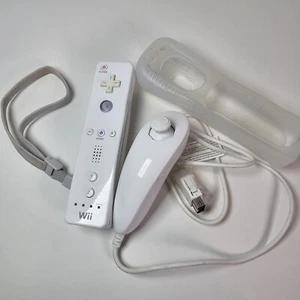 Official Nintendo OEM Wii Remote Wiimote Controller White RVL-003 / Nunchuck A - Picture 1 of 8