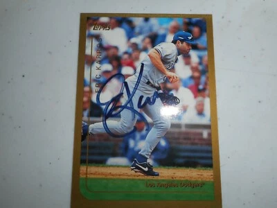 1999 Topps Eric Karros Los Angeles Dodgers Autographed Card - Image 1 of 4