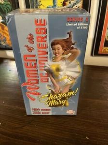Damen des DC-Universums Mary Marvel 1523/3100 Neu im Karton - Bild 1 von 6