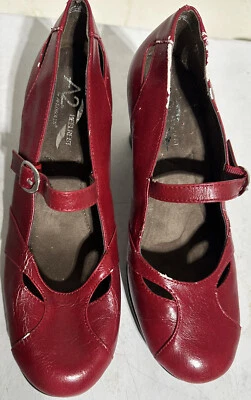 Zapatos de salón rojos Aerosoles A2 plantillas acolchadas talla 9 algunos peeling de color Foto 1 de 3