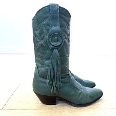Botas de caubói vintage femininas Laredo Western tamanho 5.5 Swiftie hippie franja verde - Imagem 1 de 4
