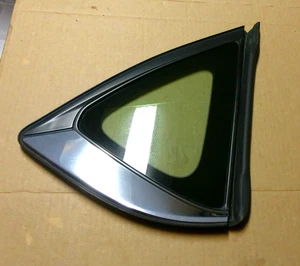 Cuarto de cristal trasero derecho Mazda CX-5 2017-2022 OEM - Imagen 1 de 14