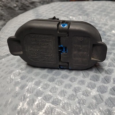 TOYOTA TACOMA REMOLQUE REMOLQUE BARRA DE ENGANCHE CONECTOR ENCHUFE FABRICANTE DE EQUIPOS ORIGINALES 2015-2023 Foto 1 de 4