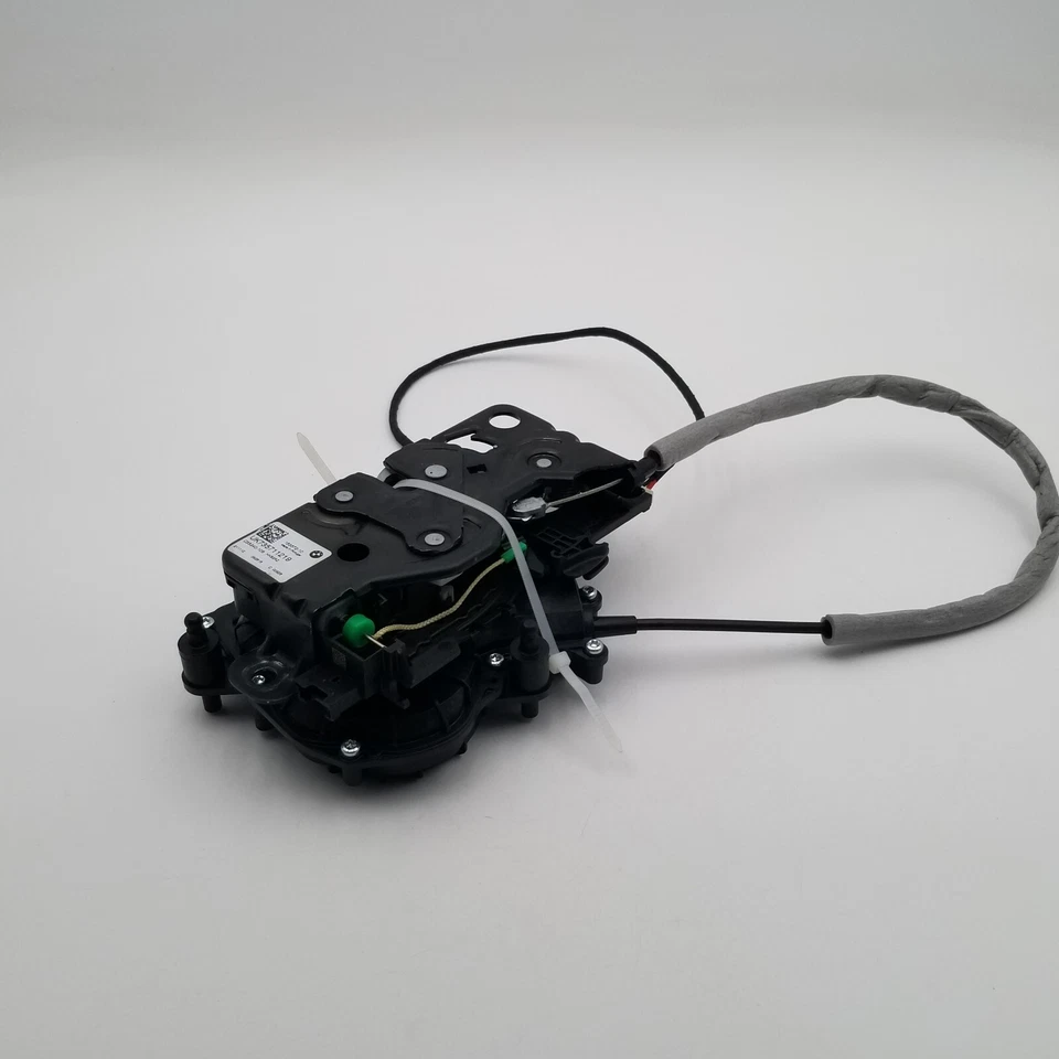 2018 - 2024 BMW X3 X4M X4 F98 G02 Rear Trunk Latch Lock Actuator Motor Assembly - Image 1 of 4
