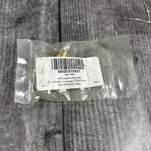 Acoplador de válvula de refrigerador GE WR97X10021 8 mm x 8 mm conector de latón OEM - Imagen 1 de 2