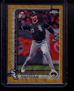 2025 Topps Chrome #51 Miguel Vargas Gold Raywave Refractors #/50 - Picture 1 of 2