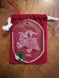 WATERFORD 1996  DISNEY CRYSTAL MICKEY MOUSE CHRISTMAS ORNAMENT IRELAND - Picture 1 of 5