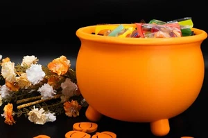Witches Halloween Candy Bowl Cauldron - Picture 1 of 4