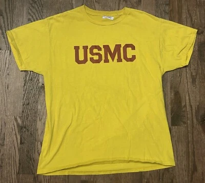 Camiseta Amarilla USMC Hombres Mediana Borgoña Rojo Letras Algodón Cuerpo de Marines “Botas” Foto 1 de 4