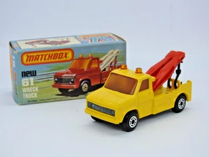 MATCHBOX SUPERFAST 61 WRECK TRUCK VNM BOXED YELLOW RED ARMS BLACK HOOKS UB 1982 - Picture 1 of 10