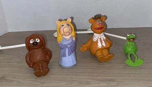 Vintage 1979 Fisher Price 846 Muppet Stockpuppen KERMIT Ms PIGGY FOZZY ROWLF - Bild 1 von 4