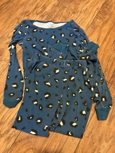 Carters girls pajamas size 8, Teal Leopard Print, Long Sleeve, 2-piece - Picture 1 of 3