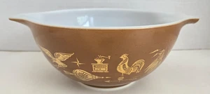 PYREX Early American 1-1/2 Qt Cinderella #442 Brown w/Gold Nesting Mixing Bowl - Picture 1 of 7