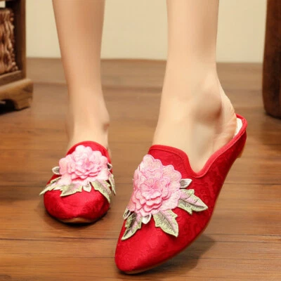 Mujeres Retro Zapatillas 3D Bordadas Flor Punta Plana Zapatos Sandalias Fiesta Étnica Foto 1 de 4