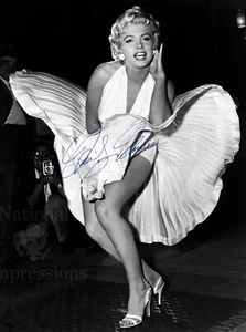 Marilyn Monroe  Autographed 8x10  Photo REPRINT - Picture 1 of 2