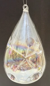 "Adorno de lágrima de vidrio transparente iridiscente con hendiduras de 4,25"" de largo" - Imagen 1 de 4