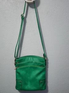 Vibrant Green Women's Shoulder Bag - Perfect for Everyday Adventures! - Picture 1 of 5