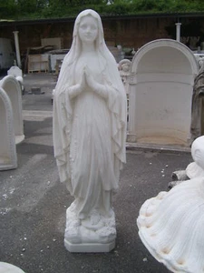 STATUA SCULTURA DELLA MADONNA DI LOURDES DA GIARDINO IN CEMENTO MARMO PIETRA - Foto 1 di 1