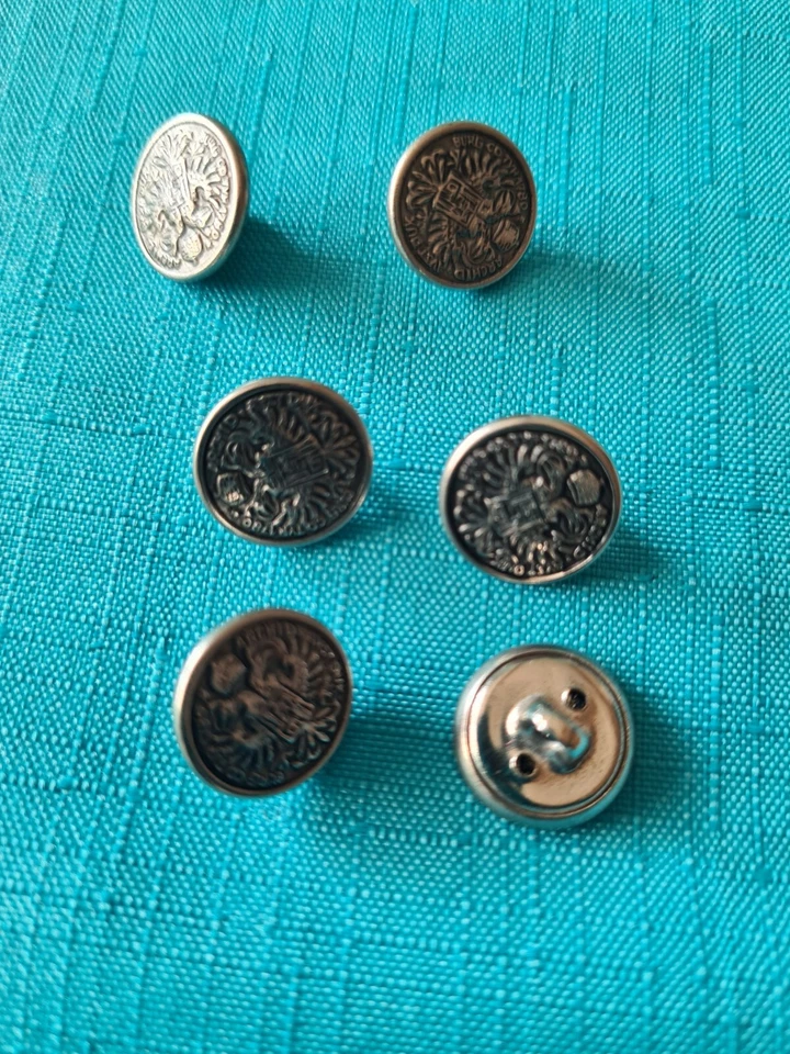 Trachtenknöpfe ca 1,3 cm Knopf    6 Stück Sammlung Knöpfe Trachten Silber Metall - Bild 1 von 1