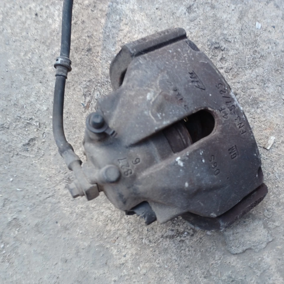 2003 Saturn L 200 Brake Caliper front Left Drivers used OEM - Image 1 of 4