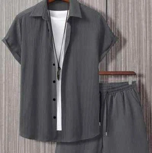 Set uomo estivo 2025 camicia jacquard a righe manica corta colletto con bottoni - Foto 1 di 28