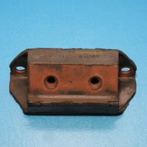 NOS GM 1959-1960 Pontiac Bonneville Catalina Ventura Front Motor Mount 542363 - Picture 1 of 5