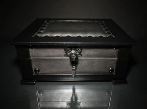 Black "Chesterfield" Humidor - 60 / 70 Count NIB Handmade Made in USA - Picture 1 of 12