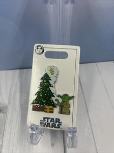 Disney Pin Holiday 2020 Star Wars Yoda Christmas Tree - Picture 1 of 2
