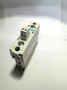 SIEMENS 3RF2310-1AA02 Halbleiterrelais 10,5 A Last, Hutschienenmontage 1 aus - Bild 1 von 2