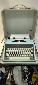 Olympia SM7 Portable Blue Deluxe Typewriter W/Case WORKING - Picture 1 of 9