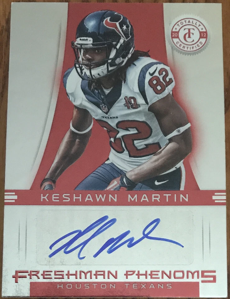 2012 Totally Certified Rookie Autograph Keshawn Martin #141 #’d 110/290 - Image 1 of 2