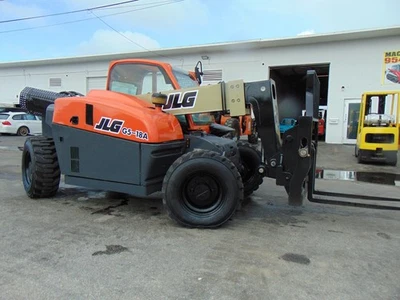 2012 JLG G5-18A MINI MANIPULADOR TELESCÓPICO 4X4X4 - PERKINS DIESEL - PNEUS MAXAM NOVOS EM FOLHA - Imagem 1 de 4