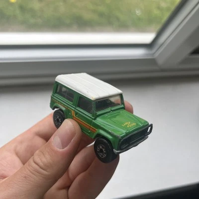 Used MATCHBOX Land Rover NINETY 90 Green White 1987 1:62 DIECAST  Car Vintage - Image 1 of 4