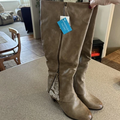 ￼ Dominique Nicole knee-high boot   - Image 1 of 4