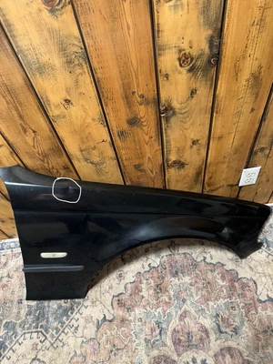 BMW 328i 1999 guardabarros lateral del pasajero  Foto 1 de 4