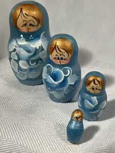 Muñecas anidadoras de madera en miniatura matrioska rusa vintage  - Imagen 1 de 3