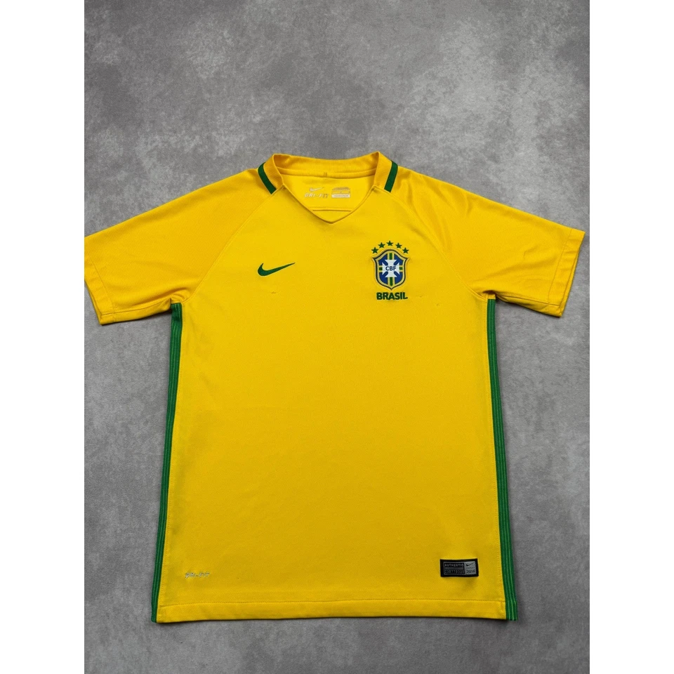 Camiseta de fútbol Nike Brasil CBF niños L amarilla verde Dri-Fit estilo Copa Mundial 2016 Foto 1 de 4