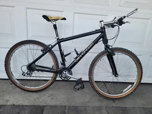Cannondale F1000 17.5" Medium Mountain Bike - Picture 1 of 10