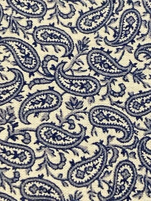 Tecido de algodão pequeno azul paisley em bronzeado 1,25Y x 44" largura - Imagem 1 de 3