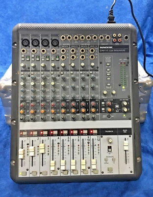 Mackie Onyx 1220 Mixer Onyx1220 Mixing Console W/ HARD CASE - Image 1 of 4