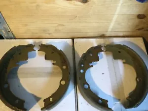 ZAPATOS DE FRENO TRASERO BEDFORD CF 25CWT 1969 EN CIERRE AP GENUINO - Imagen 1 de 5