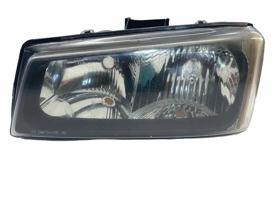 Conjunto de faros izquierdos usados se adapta a: Chevrolet Silverado 2500 2006 camioneta clásica Foto 1 de 4
