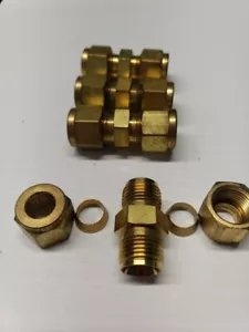 Swagelok Brass 3/8" Tube x 3/8" Tube Tubing Fittings NOS Lot Of 4 - Picture 1 of 1