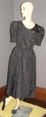 Vintage Años 80 Negro Remolino Patrón Hombros Abullonados S M Estrás Botones Acetato Foto 1 de 4